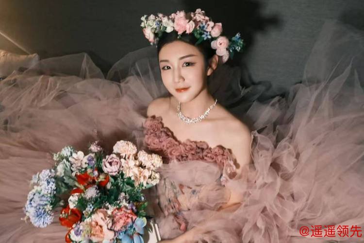 陈梦生日化身“花仙子”，灯光秀点亮30城，本色出演电视剧获好评